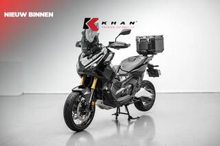 honda-nc-750-x-adv-akrapovic-black-on-black-g